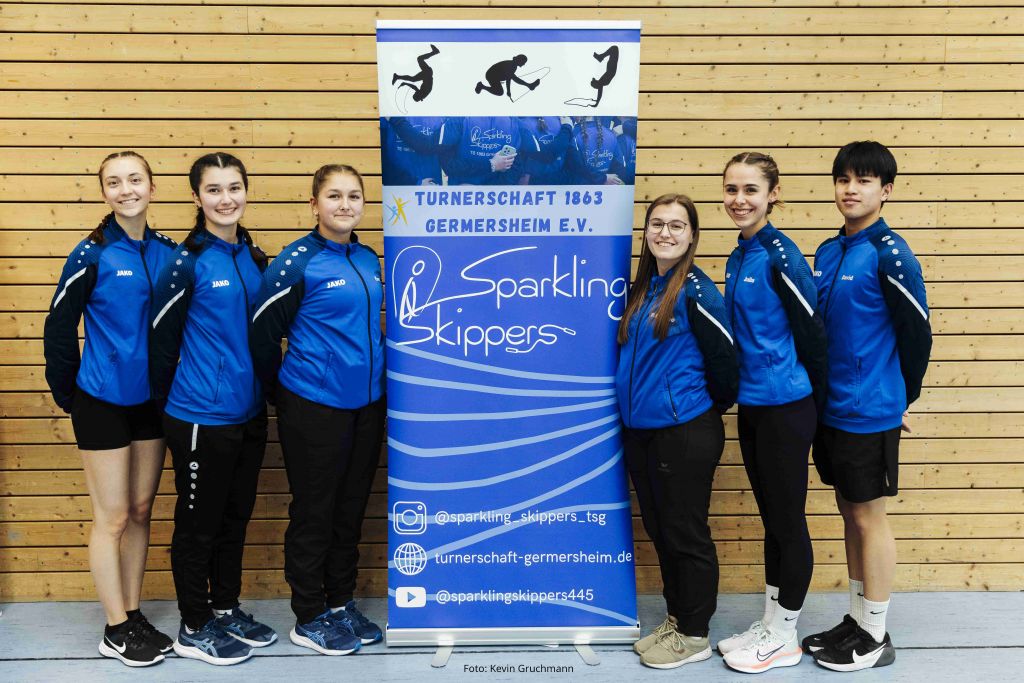 _65A1020 (2026-02-10T14_07_51.994)_TS_FG vlnr: Christina Khramtsov, Petra Golik, Emely Prel, Fabienne Metzger, Julia Linder und David Nghiem