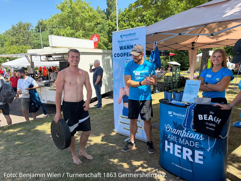 Am Stand von VeniceBeach bei den Sporttagen der Turnerschaft Am Stand von VeniceBeach bei den Sporttagen der Turnerschaft