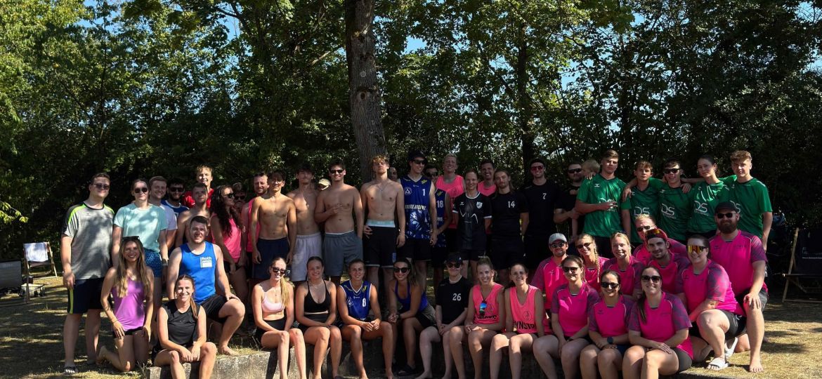 Teilnehmer bei der 1. Germersheimer Beachvölkerball-Meisterschaft