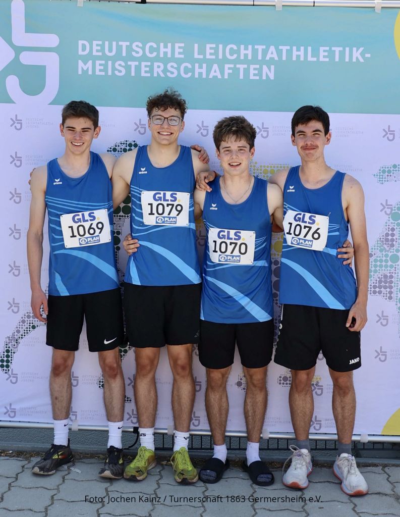 ganz rechts: Constantin Reiß ganz rechts: Constantin Reiß