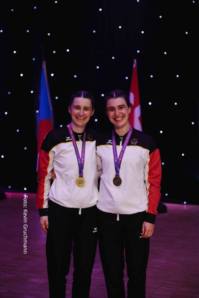Goldmedaille im Wheel Pair Freestyle und Silber im Single Rope Pair Freestyle: Sarah und Ronja Höfers (vlnr) Goldmedaille im Wheel Pair Freestyle und Silber im Single Rope Pair Freestyle: Sarah und Ronja Höfers (vlnr)